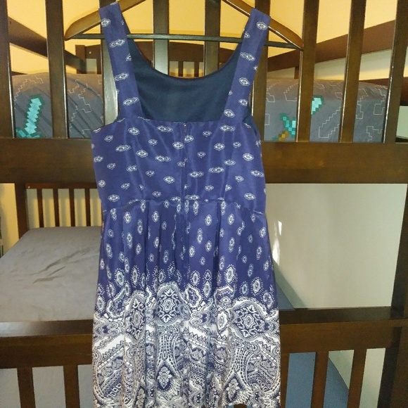 Dress - Picture 2 of 3